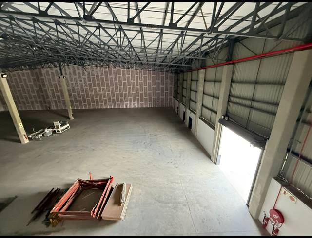 3,743M² WAREHOUSE TO LET IN SPARTAN